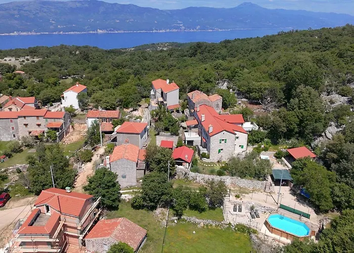 Villa Ana With Jacuzzi & Swimming Pool