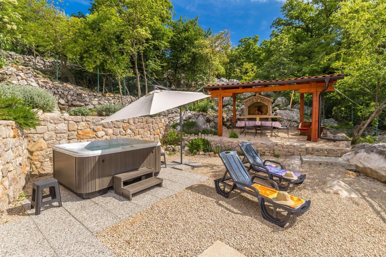 Villa Ana With Jacuzzi & Swimming Pool Cres