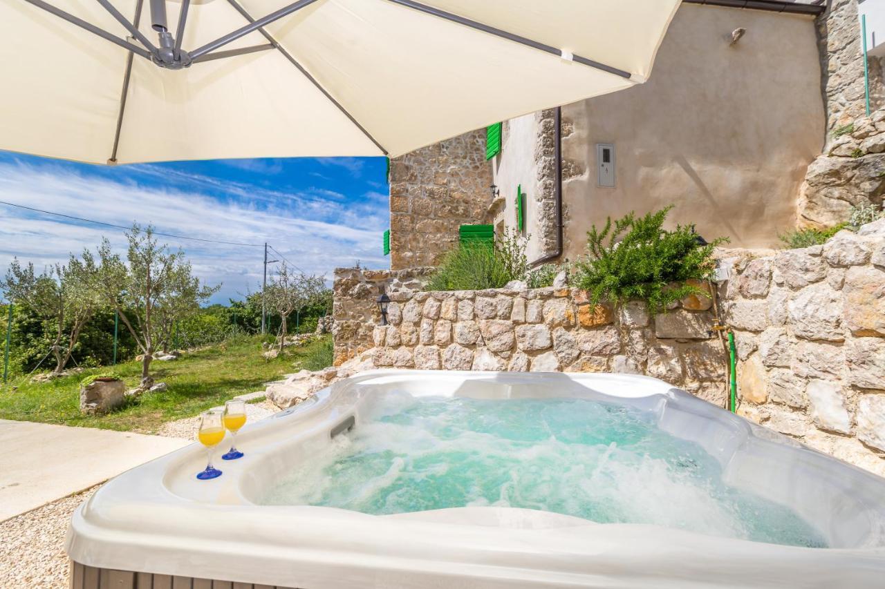 Villa Ana With Jacuzzi & Swimming Pool Cres